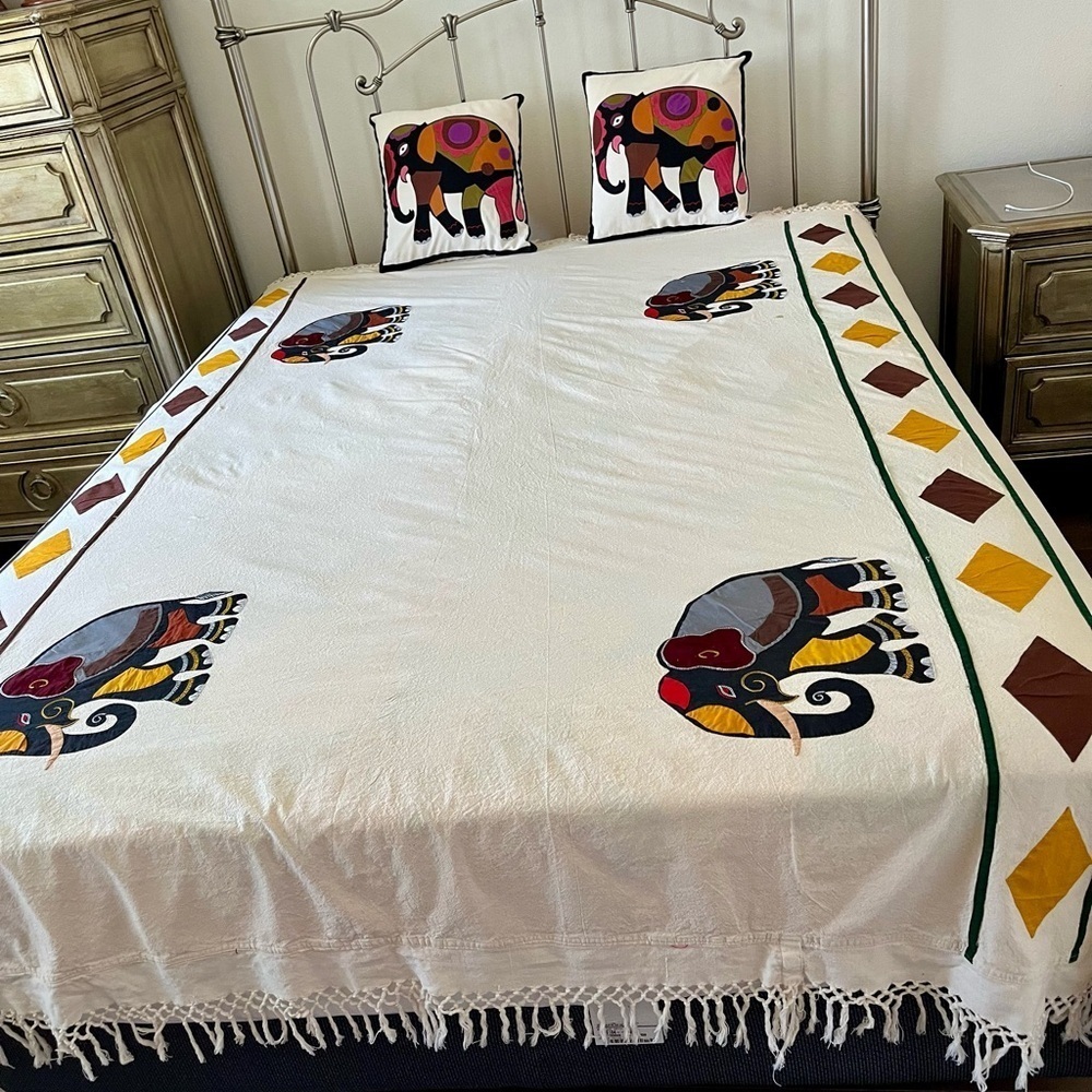 Elephant Print Bedspread with Matching Pillow Covers